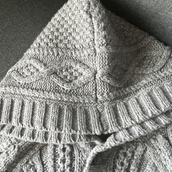 BABY GAP WOOL BLEND SWEATER - Picture 4 of 6